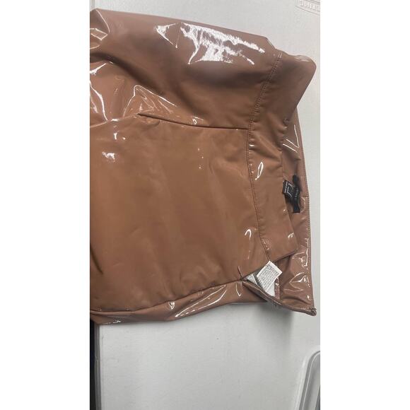 Forever 21 Faux Patent Leather Beige Sz S 
Mid Rise Bodycon Skinny Pants - Picture 7 of 8